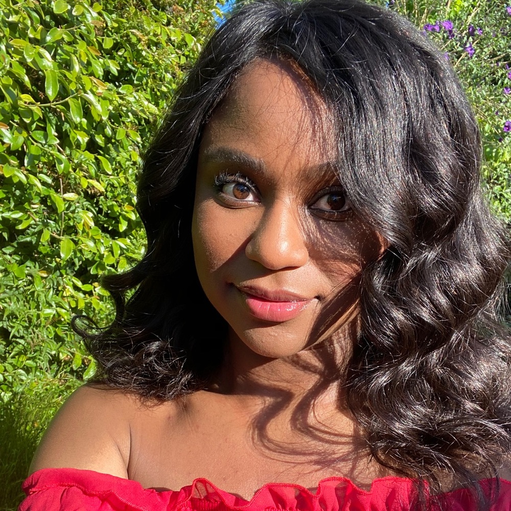 Meet your Posher, Andrea